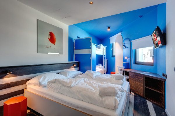 Letto/i in dormitorio misto